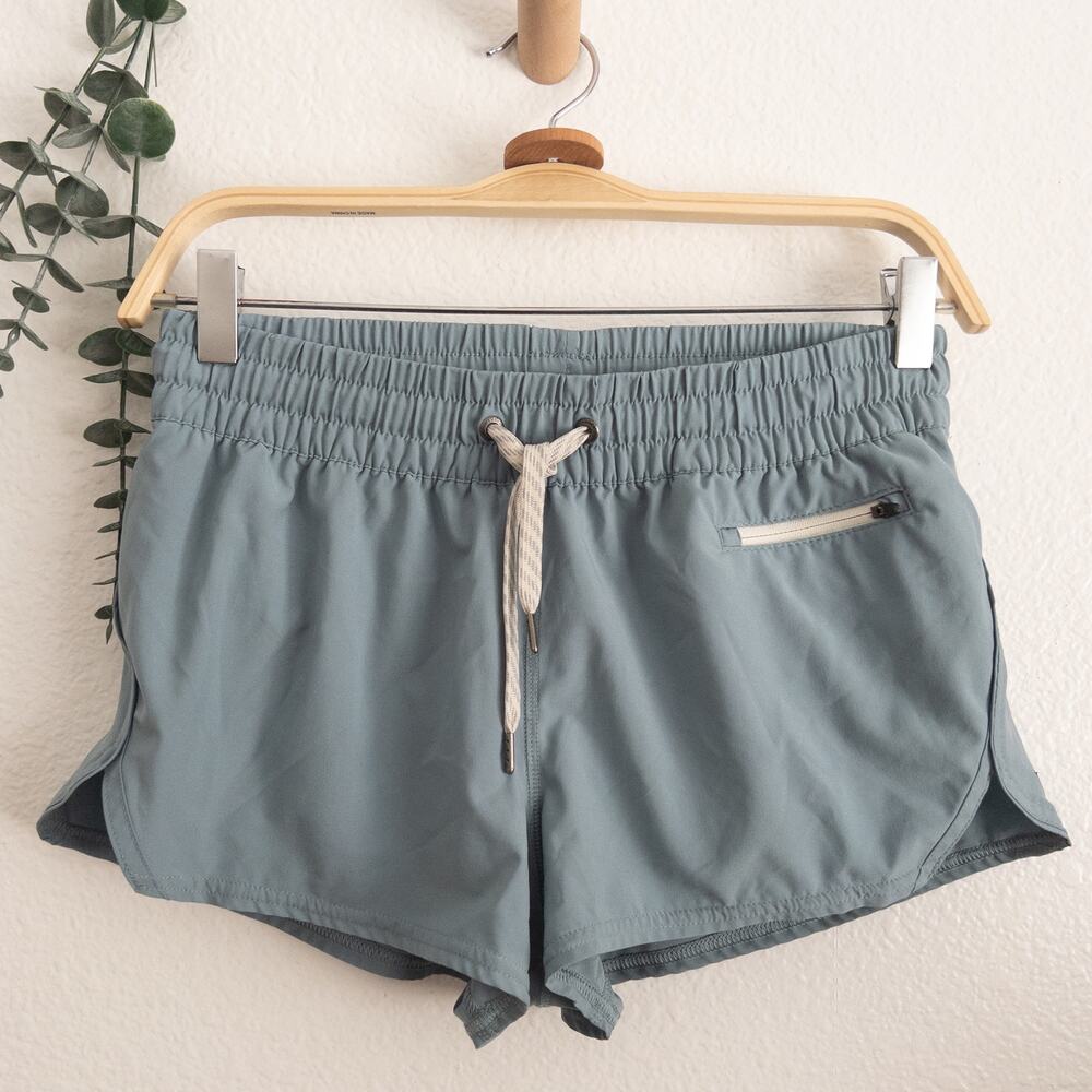 Vuori Slate Blue Clementine Shorts Small